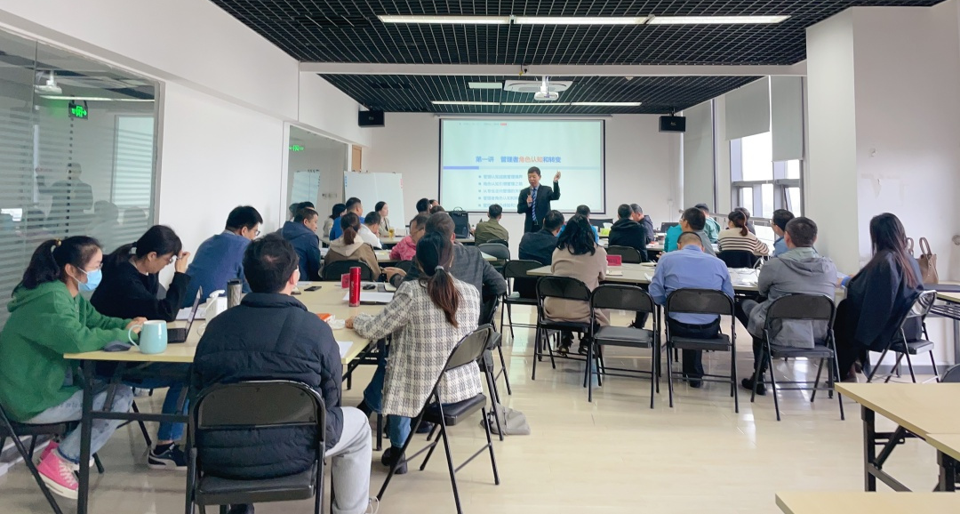 聚势谋远，惟事辐新 | J9集团2023年中高层治理人员培训会圆满实现